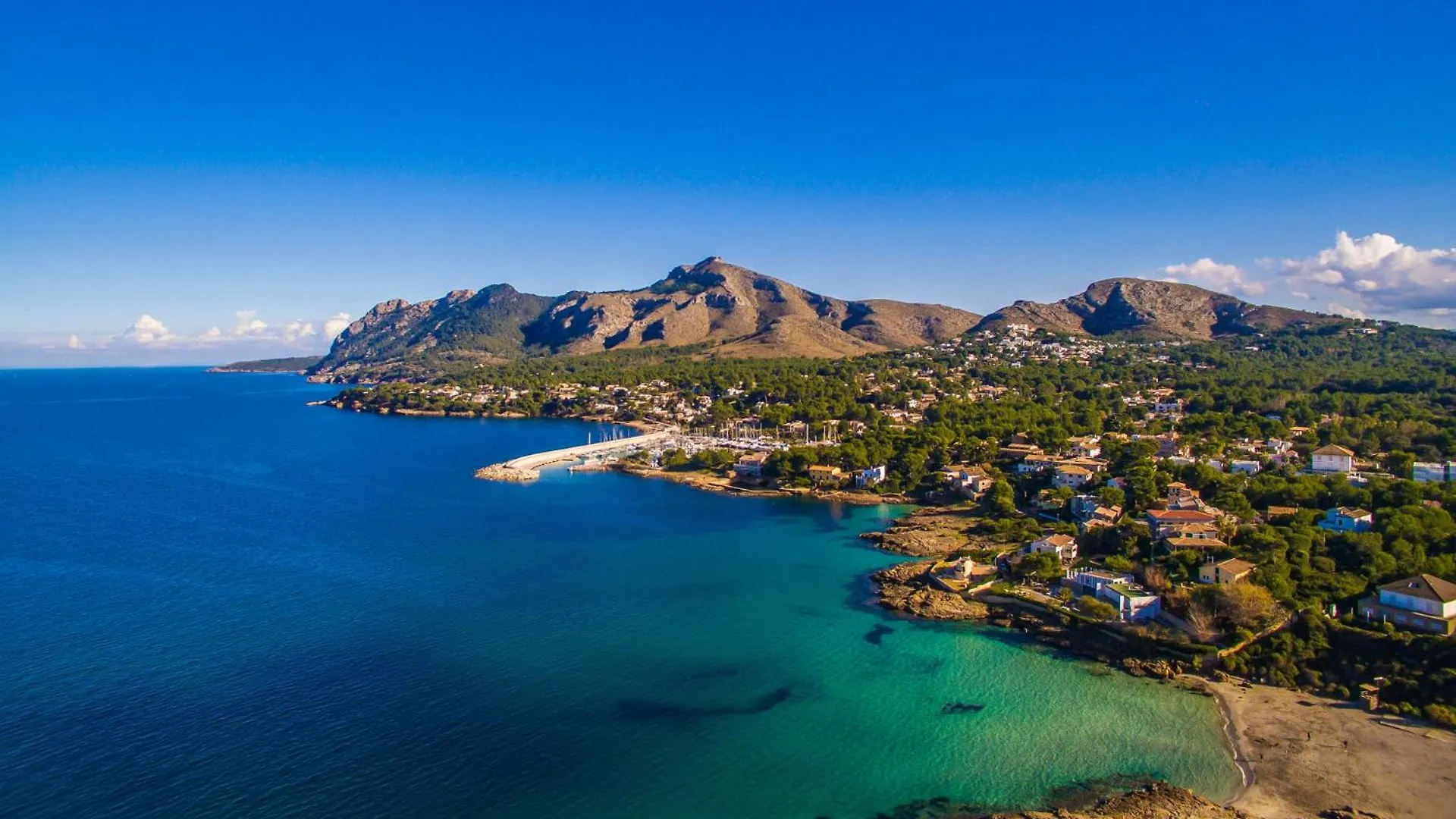 Ideal Property Mallorca - Alcudia Beach Spanien